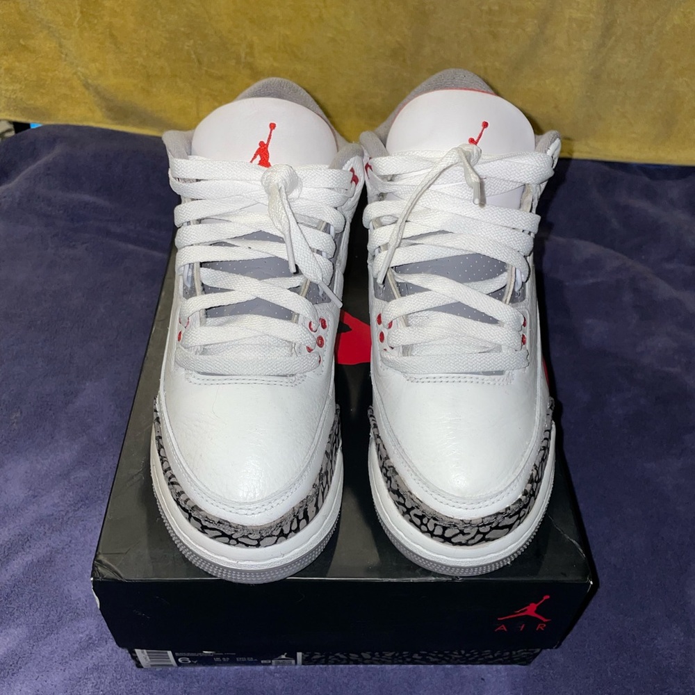Jordan 3’s Fire Red (2022)